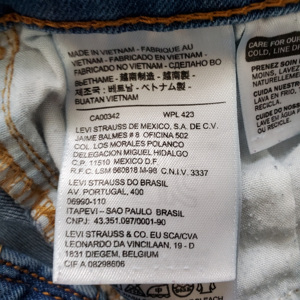 Slight Curve Classic Rise Jeans - Picture 2 of 5